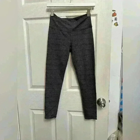 Prana leggings grey color striped design women’s size small - Picture 1 of 4